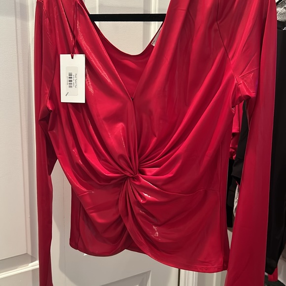 NWT Red twist top boutique - Picture 6 of 8